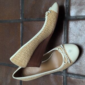 Tory Burch Sally Raffia Straw Wedge Pumps Sz 8 Like New